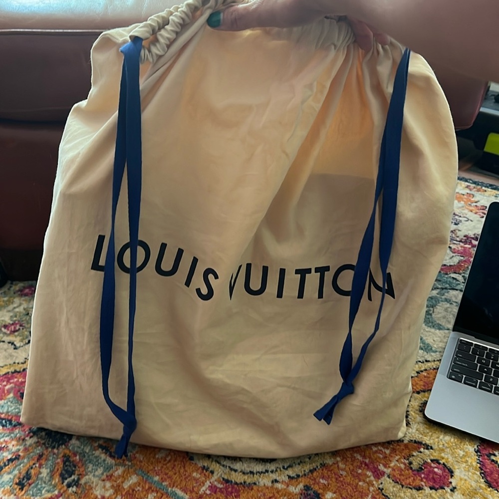 Louis Vuitton On the Go GM Monogram Giant Canvas, Brownn